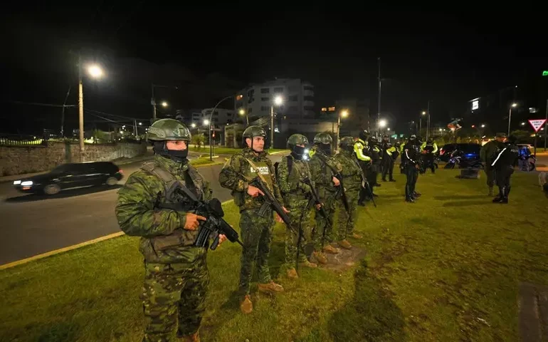 Noboa decreta novo estado de emergência e toque de recolher no Equador