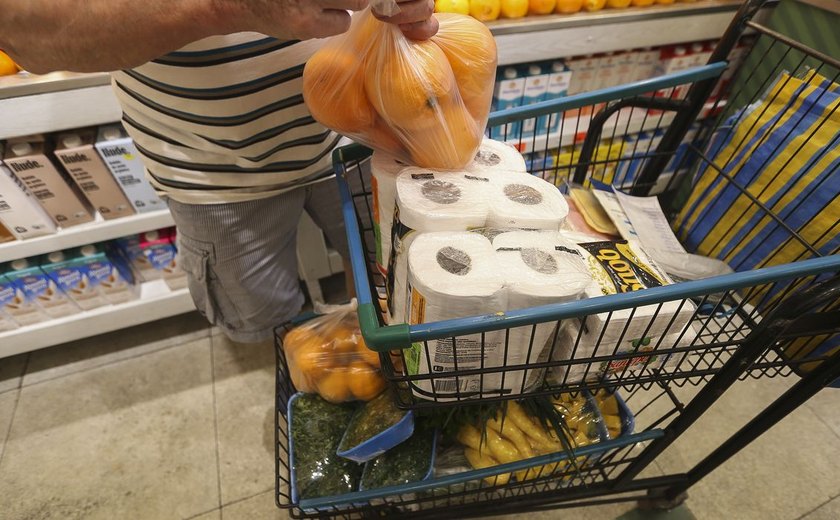 Inflação fecha julho em 0,26%; alimentos caem pela segundo mês seguido