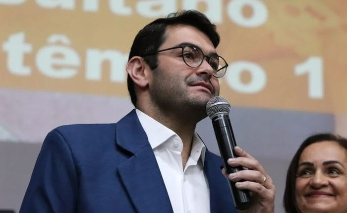 O prefeito de Mar Vermelho, André Almeida