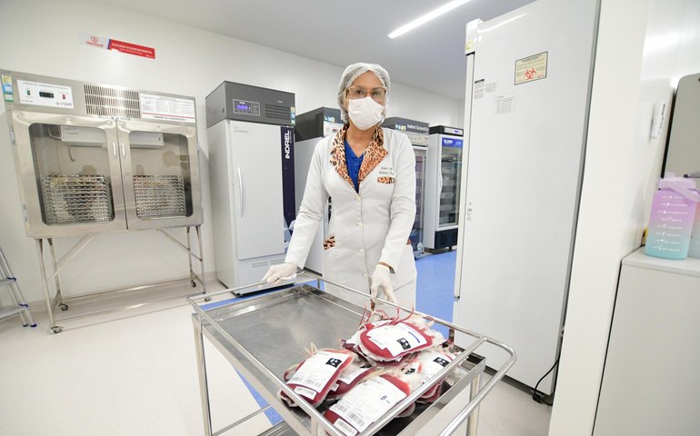 Festas de final de ano: Hemoal está com estoque crítico de sangue com tipagem negativa