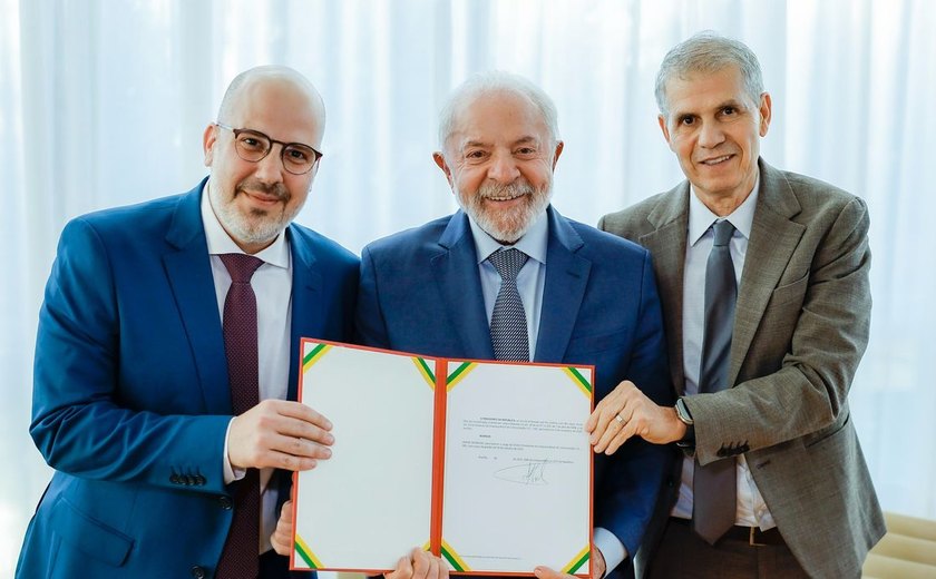 Lula assina nomeação de André Basbaum para a presidência da EBC 