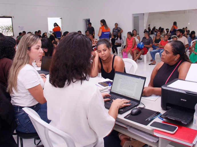 Expedição de documentos e casamento coletivo beneficiam moradores de Porto de Pedras