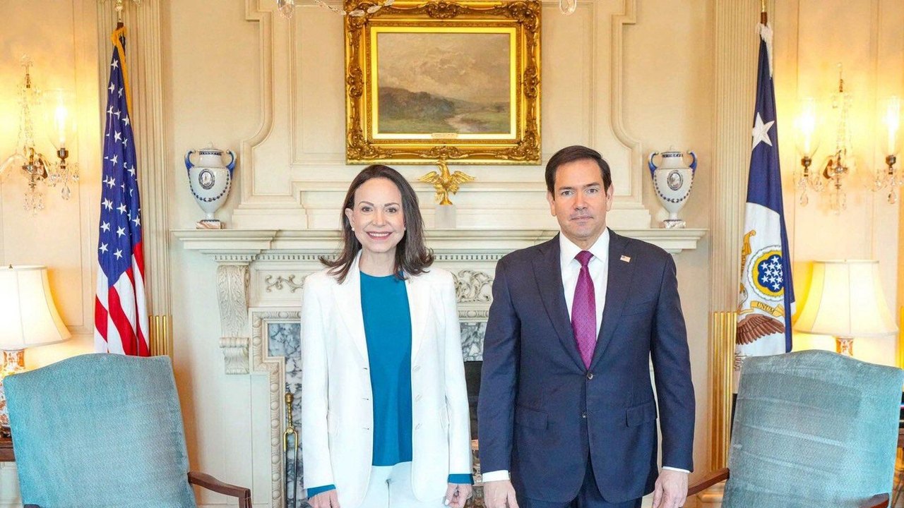 Opositora de Maduro, Corina Machado anuncia que voltou para Venezuela