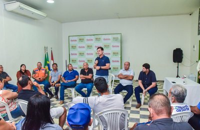 Prefeito Marcelo Beltrão participa de reunião com moradores afetados pelas chuvas em Pindorama