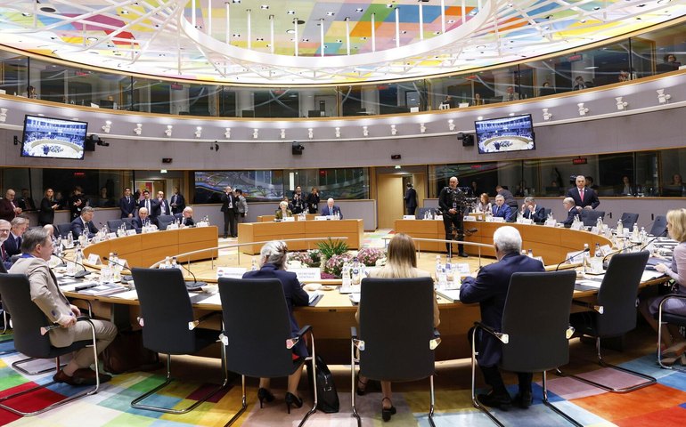 Divisão na União Europeia sobre Irã impede bloco de atuar como mediador, afirma eurodeputado