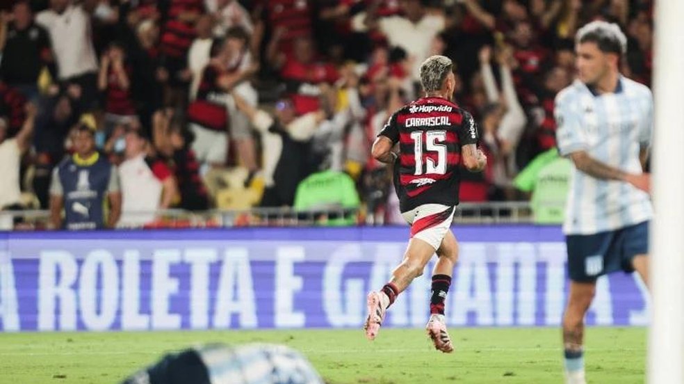 Flamengo vence Racing com gol no fim e sai em vantagem na semifinal da Libertadores