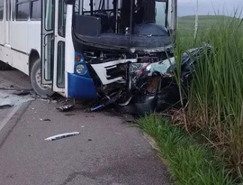 Tragédia na AL-105: Colisão frontal entre ônibus e carro deixa dois mortos em Porto Calvo