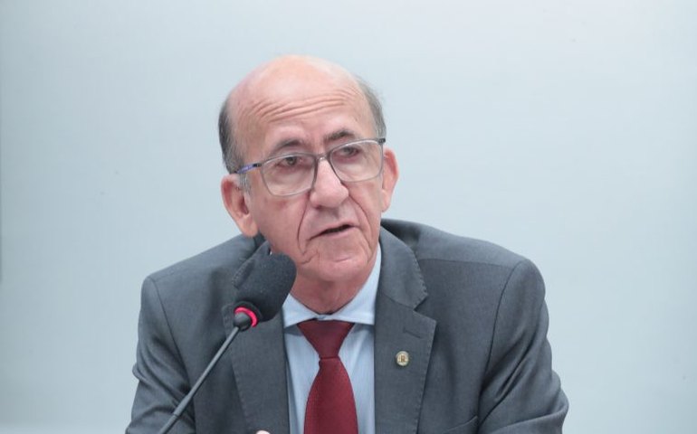 Comissão aprova projeto que obriga montadoras a divulgar ações sobre redução de acidentes