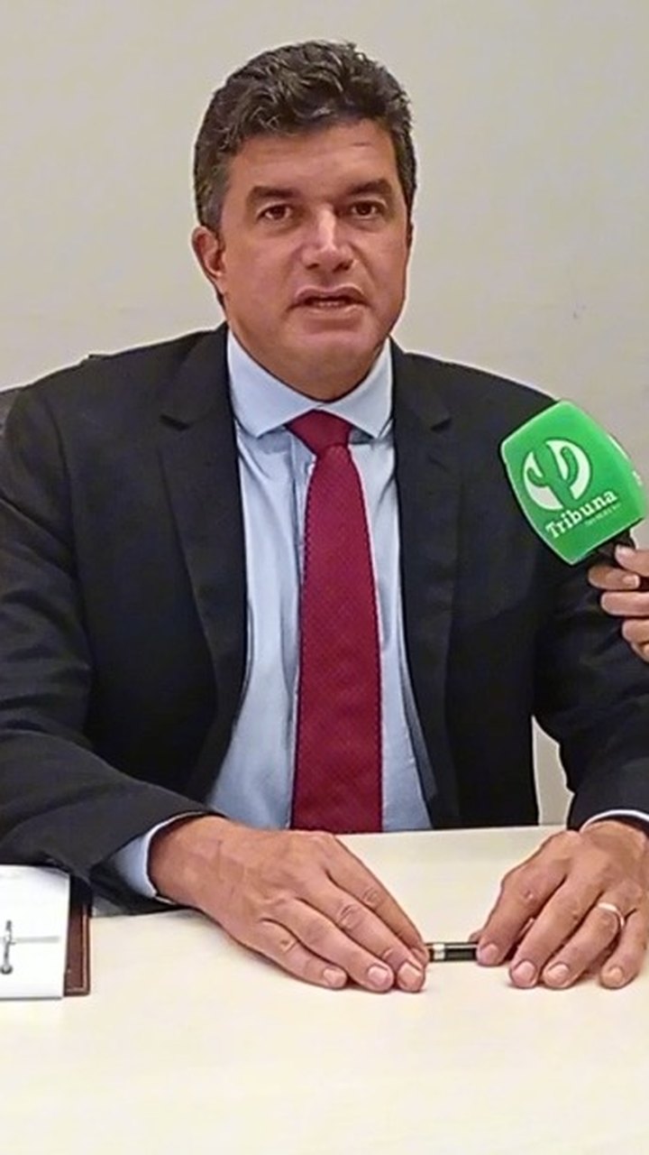 “Excesso de marketing e falta de transparência”: Rui critica gestão de Maceió e gastos milionários