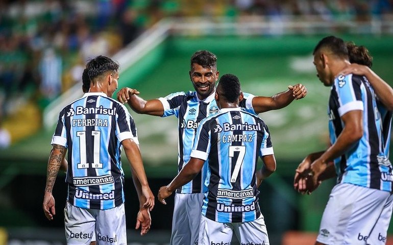 Grêmio vence o Operário fora de casa e entra no G-4 da Série B do Brasileiro