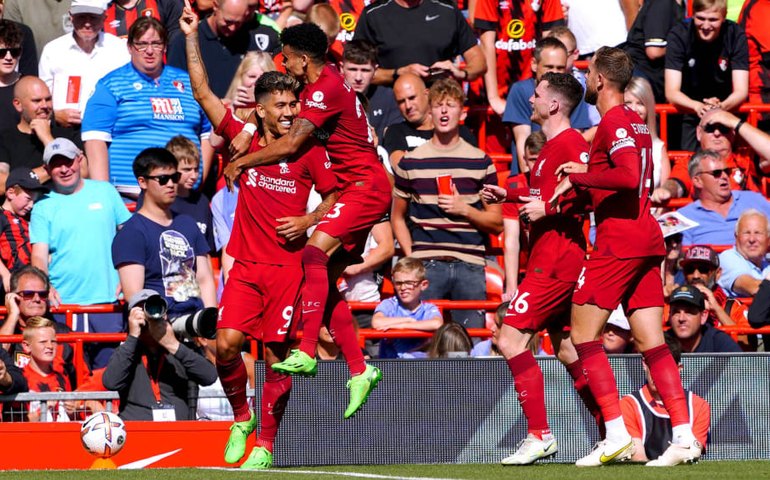 Liverpool supera falhas defensivas, vira sobre o Bournemouth e vence a 1ª no Inglês