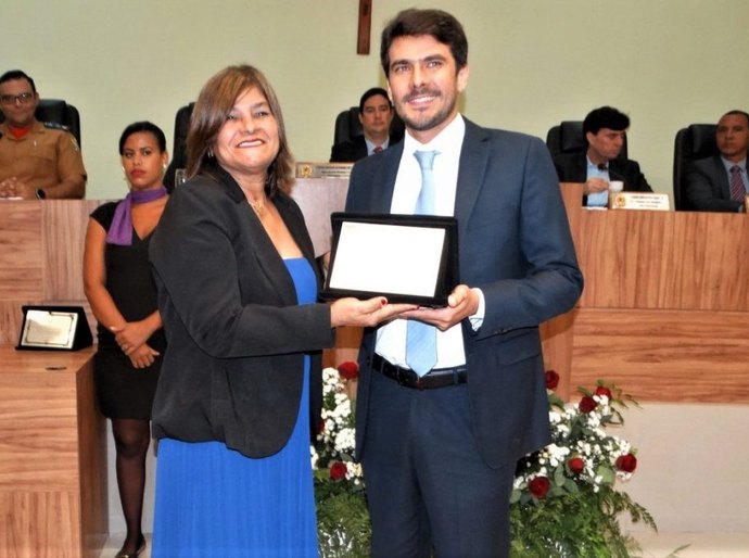 Procurador Municipal Diego Leão recebe título de cidadão penedense