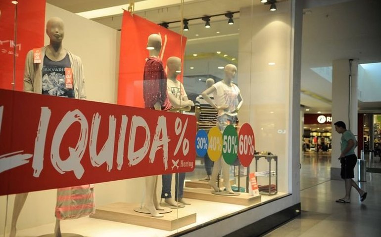 Comércio varejista tem alta de 0,5% em março e mantém sequência positiva