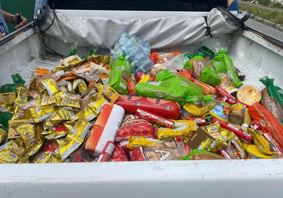 Vigilância Sanitária apreende 900 kg de produtos estragados na Levada