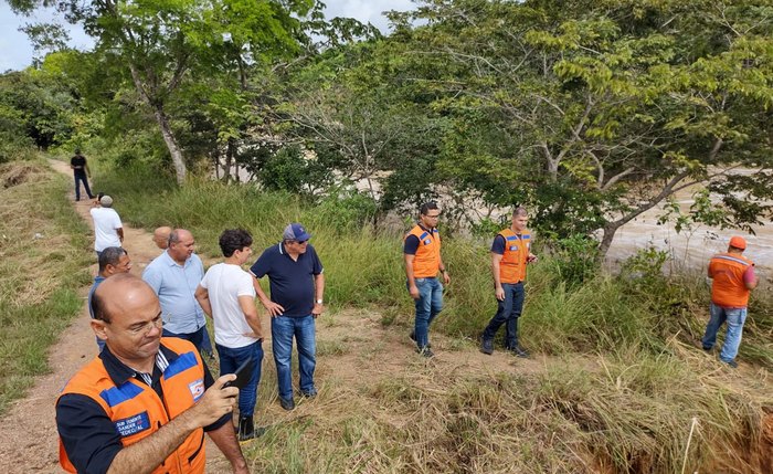 Técnicos da Semarh em visita a duas barragens no município de Coruripe