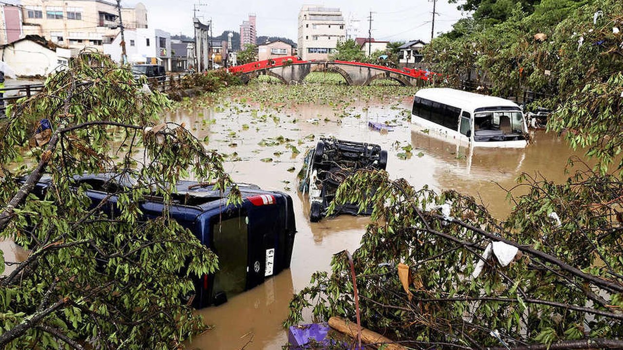 Japão intensifica resgate após inundações que deixaram ao menos 44 mortos