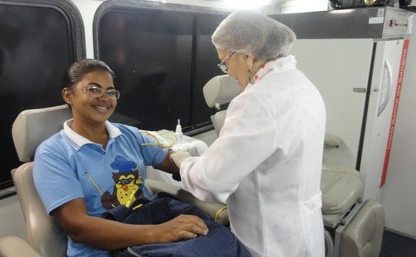 Comunidade escolar participa de doação voluntária de sangue