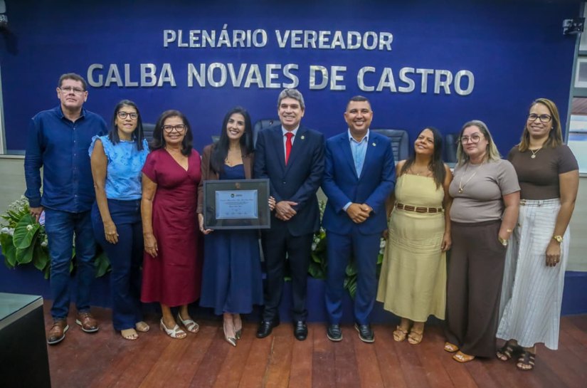 Câmara reconhece subsecretária de Educação de Maceió por mérito no serviço público