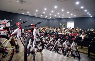 Arte, criatividade e conscientização marcam premiação do 5º Concurso de Cartazes em Arapiraca