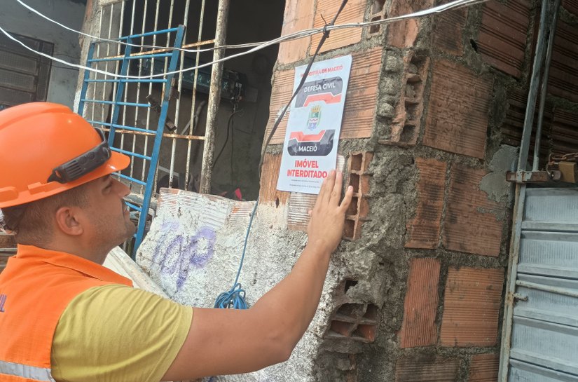 Defesa Civil de Maceió retira 130 famílias das áreas de risco