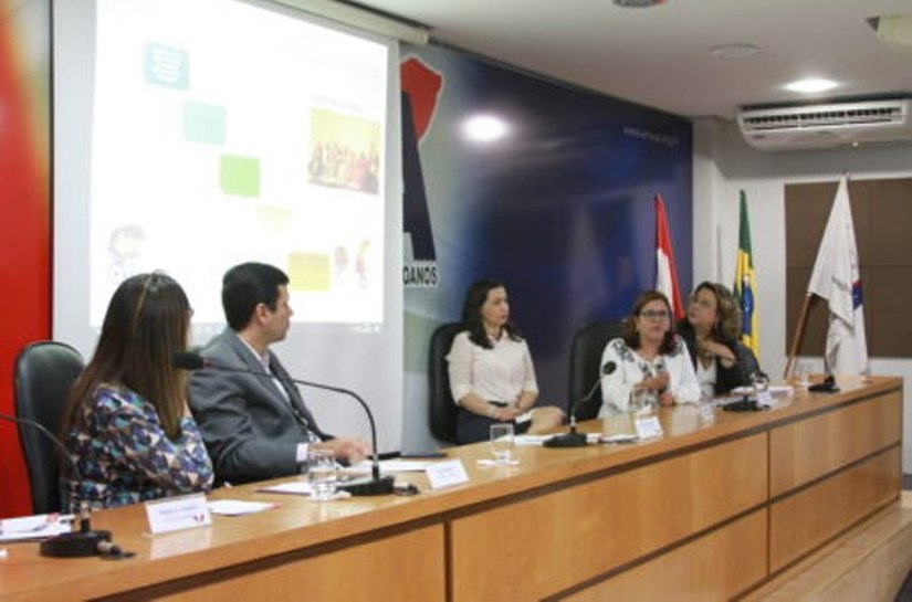 Médica diz a prefeitos que alerta para Zika precisa continuar em Alagoas