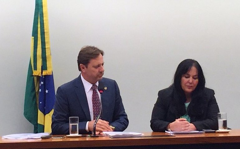 Senador recomenda aprovação das contas de Dilma com ressalvas