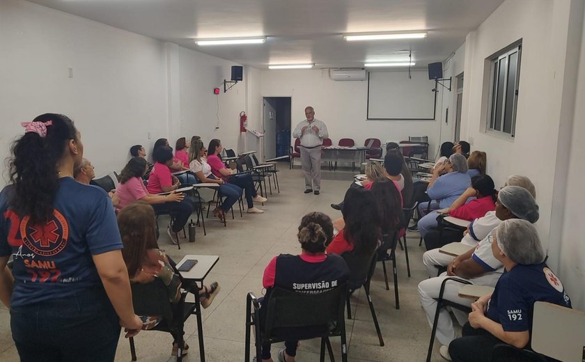 Samu Alagoas realiza palestras para conscientizar servidores sobre a prevenção do câncer de mama