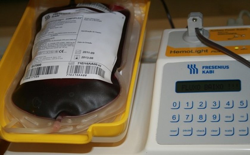 Hemoal realiza coleta de sangue na Ponta Verde