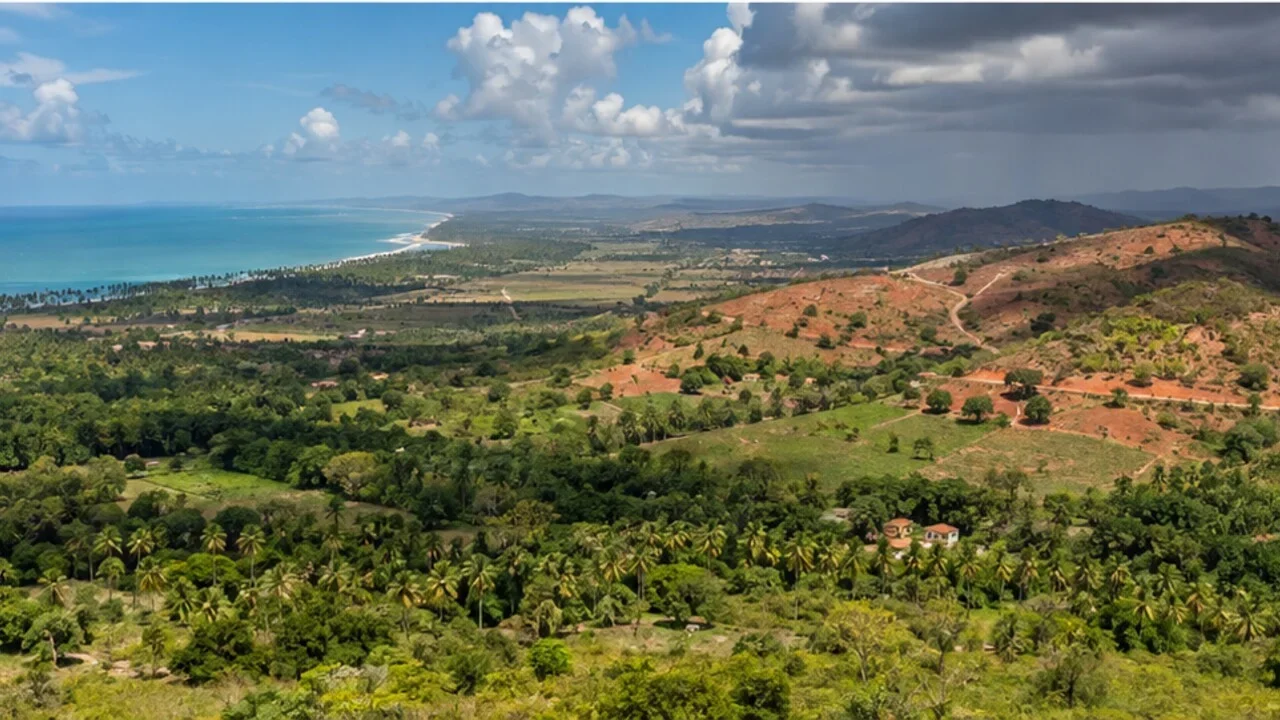 Alagoas terá sexta de contrastes: chuva no leste e calor de 34°C no Sertão