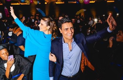 Em Londres, JHC e Marina Candia recebem estudantes da rede municipal para intercâmbio histórico