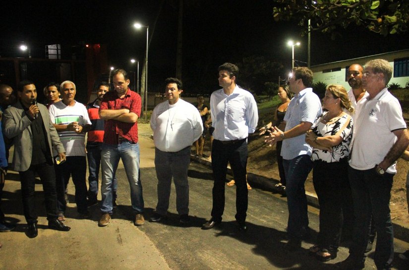 Rui Palmeira entrega obras de pavimentação no Pontal da Barra