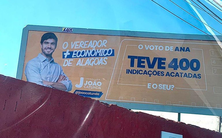Outdoors destacam João Catunda como o vereador mais econômico em Alagoas