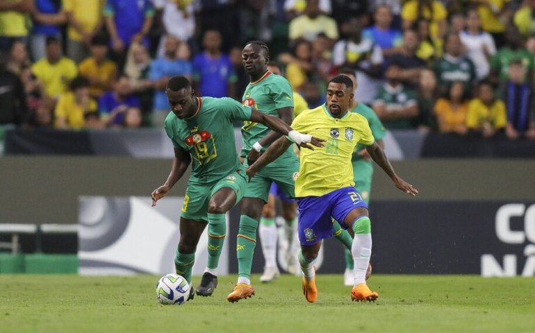 Brasil se despede da Europa com futebol pobre e derrota de virada para Senegal