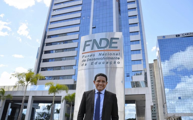Palmeira dá salto de qualidade no ensino público e supera meta do Ideb