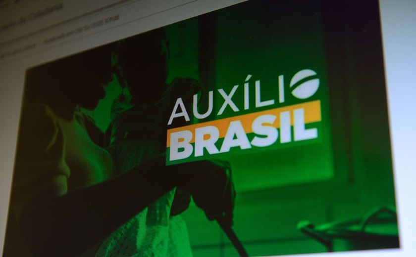 Governo paga Auxílio Brasil a beneficiários com NIS final 7