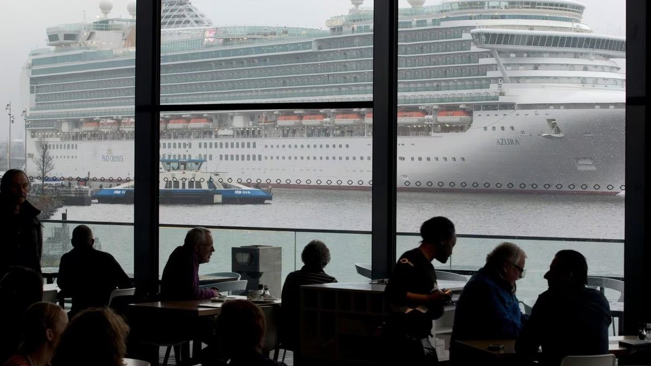 Holanda: Amsterdã proíbe navios de cruzeiro para limitar turistas na cidade e reduzir poluição