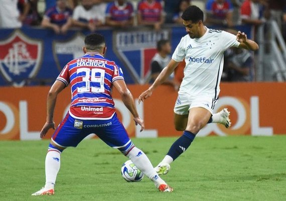 Fortaleza questiona validação de gol do Cruzeiro: 'Corta cabeça e ombro para tirar impedimento'