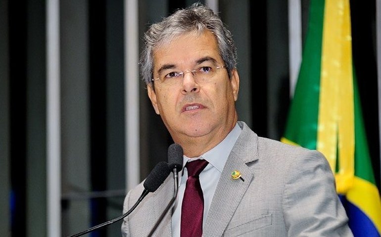 Justiça anula nomeação de Jorge Viana na Apex-Brasil por não saber falar inglês