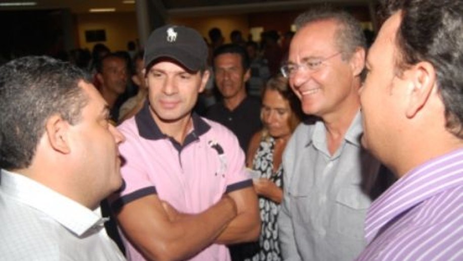 Túlio vai dedicar próximo gol ao senador Renan