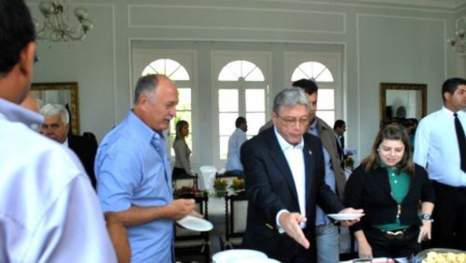 Teotonio convida Felipão para ser embaixador de Alagoas junto a Fifa