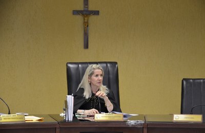 Presidente do TCE diz que declarações de Rui são irresponsáveis e que vai acioná-lo judicialmente 