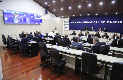 Em sessão ordinária, Câmara aprova requerimentos e notas de repúdio  