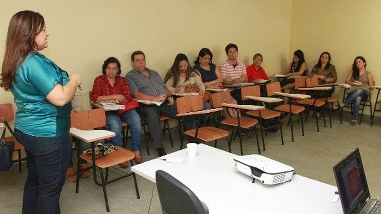 Rede estadual inicia implantação de novo Referencial Curricular da Educação Básica
