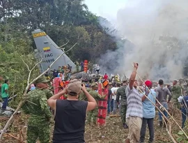 Avião militar com 121 pessoas a bordo cai na Colômbia, matando dezenas