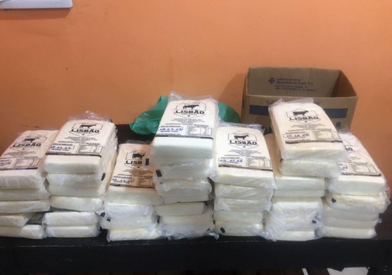 Vigilância Sanitária apreende alimentos impróprios para consumo em estabelecimentos