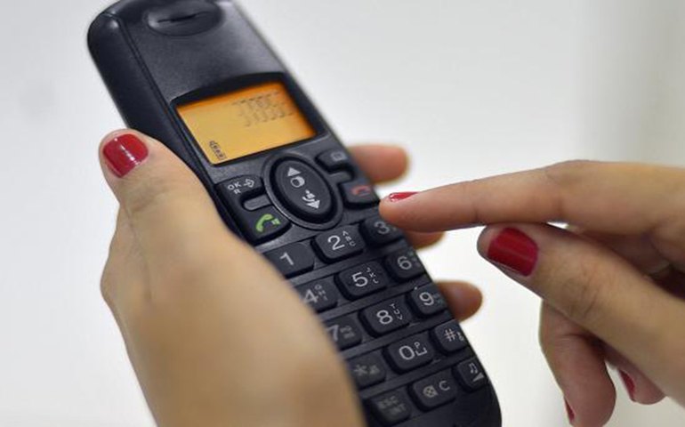 Ligar de telefone fixo para celular está mais barato
