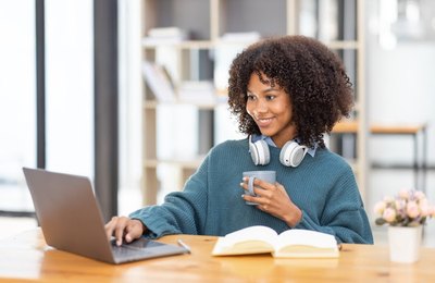 Parceria entre Senac e Salesforce leva tecnologia global à educação profissional