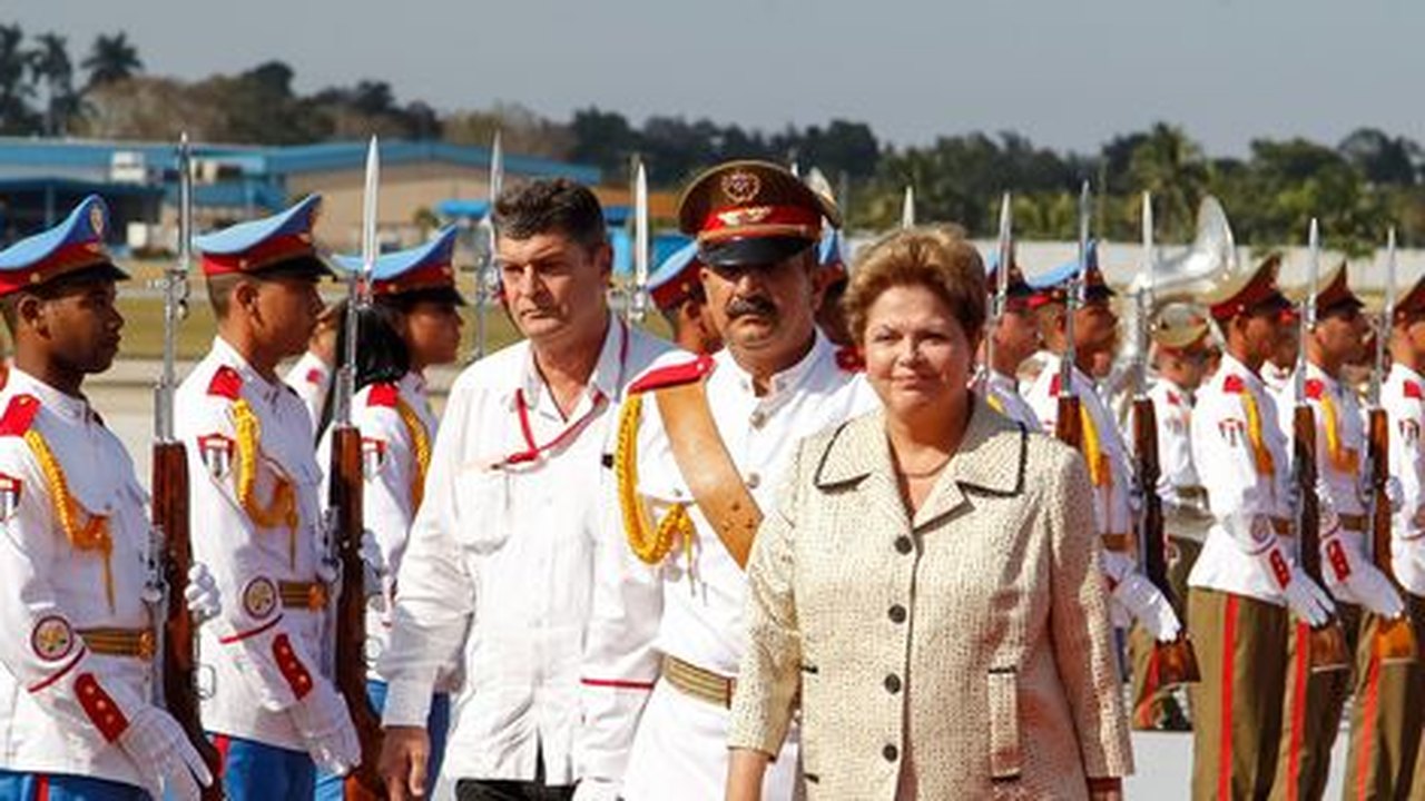 Dilma diz que bloqueio econômico a Cuba é injusto