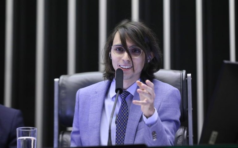 Projeto prevê incentivo fiscal a município com lei atualizada sobre 5G