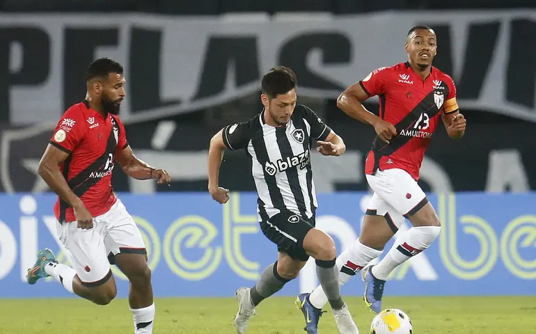 Botafogo x Atlético-GO: onde assistir ao vivo ao jogo do Brasileirão